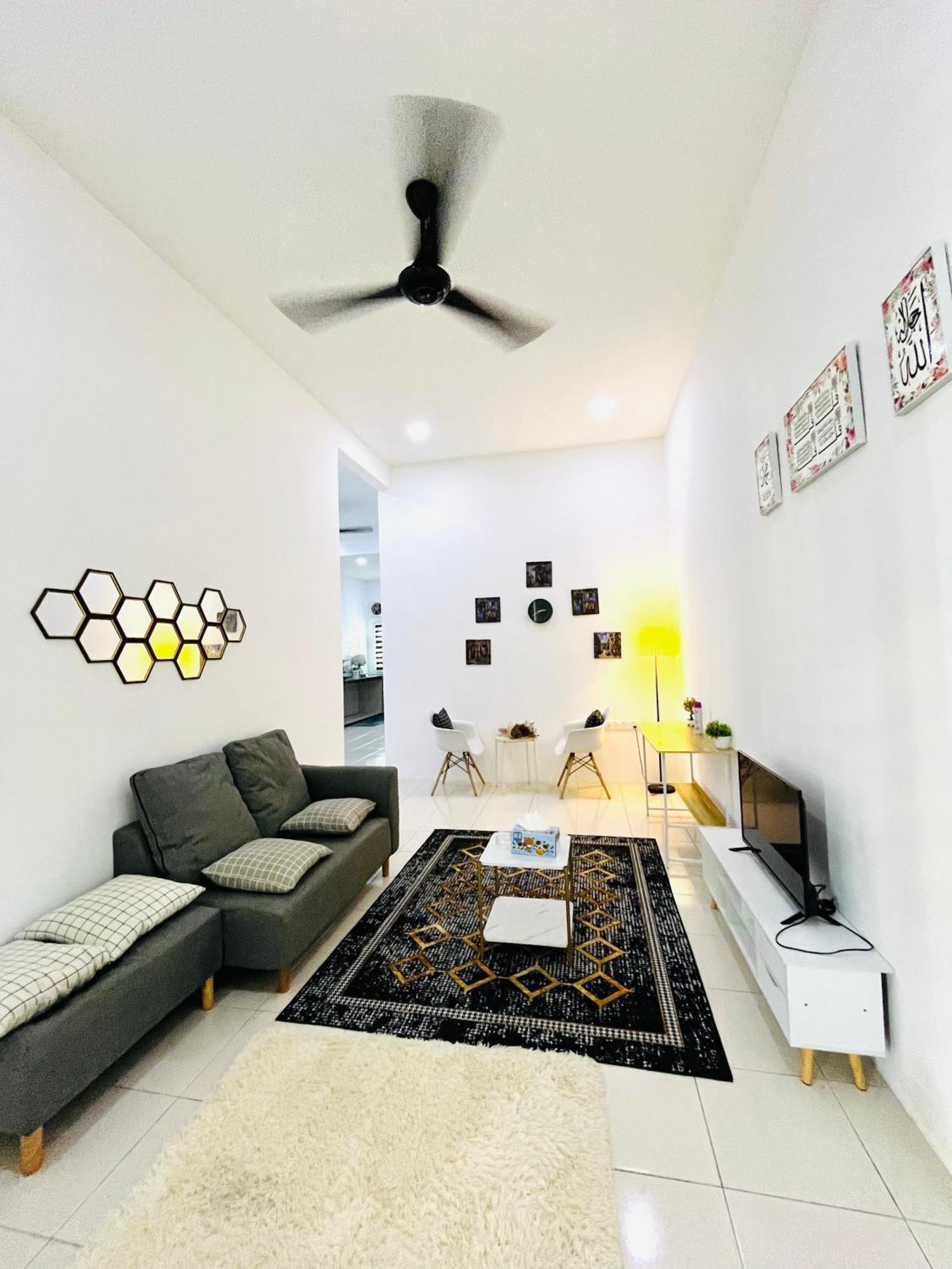 Syapins Cozy Haven Musslim Only Holiday home *